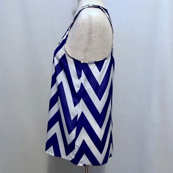 Everly Flowy Zig Zag Tank Top Women M - Picture 4 of 7